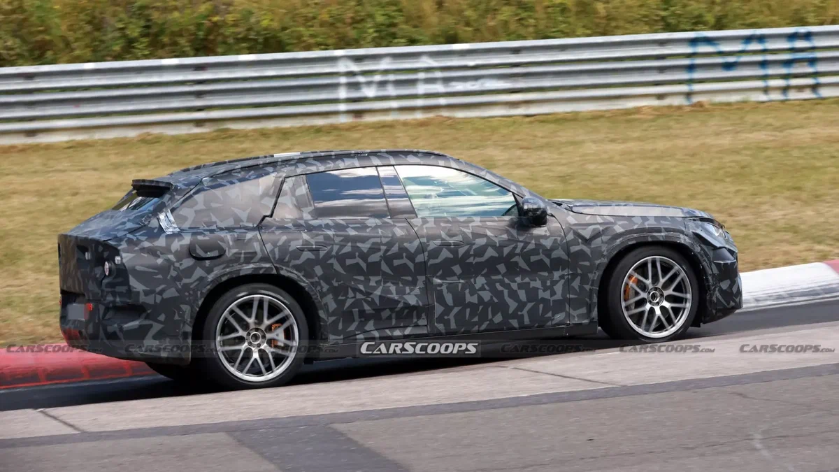 Mercedes-AMG готовит третий электроспорткар