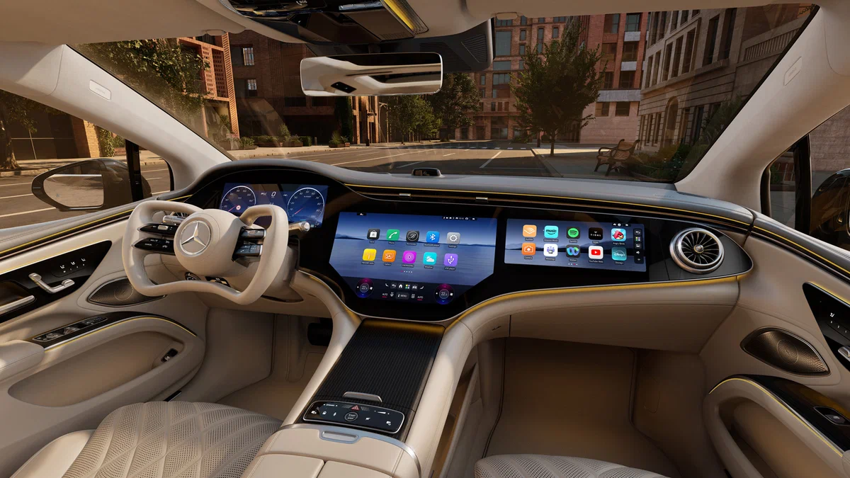 Обновился электрокар Mercedes Benz EQS больше километров и продвинутые технологии