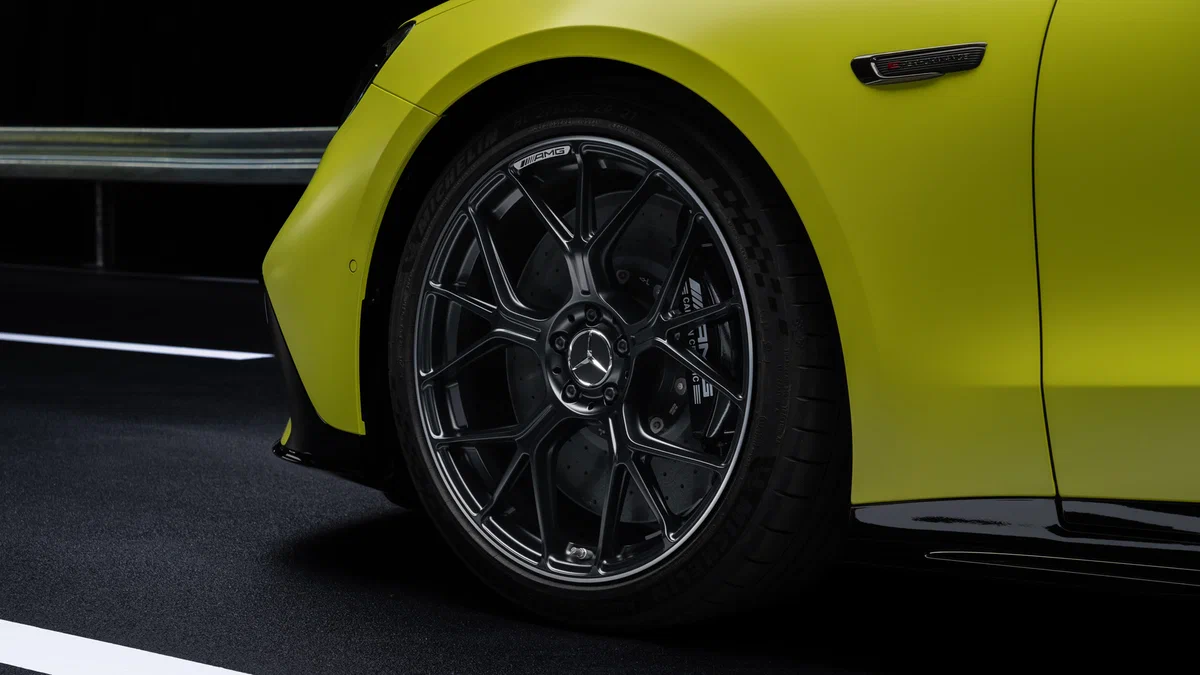 Mercedes AMG GT новый электрический гиперкар 1169 л. с., разгон до 100 км/ч за 2,1 секунды