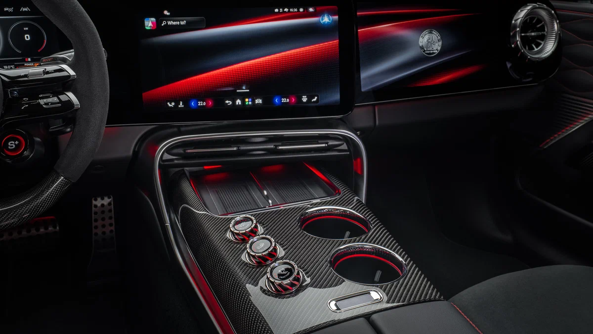 Mercedes AMG GT новый электрический гиперкар 1169 л. с., разгон до 100 км/ч за 2,1 секунды