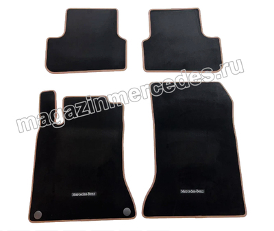 Коврики салона велюровые черные для Mercedes CLA class X117 (вид 2) Коврики салона велюровые черные для Mercedes CLA class X117 (фото, вид 2)