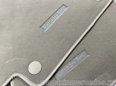 Коврики салона велюровые бежевые Mercedes C class W205 (вид 2) Коврики салона велюровые бежевые Mercedes C class W205 (фото, вид 2)