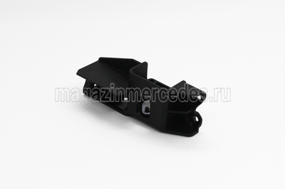       (,       GLA X156
A1568201600)