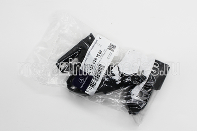       (,       GLA X156
A1568201600)