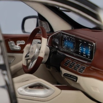 Масштабная модель Mercedes-Maybach GLS 600 4Matic, X167, Obsidian Black (вид 2) Масштабная модель Mercedes-Maybach GLS 600 4Matic, X167, Obsidian Black (фото, вид 2)