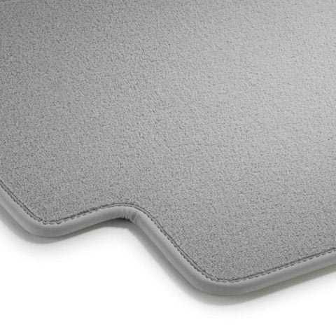 Mercedes E class W212 2013- коврик велюровый серый промежуточный Mercedes E class W212 2013- коврик велюровый серый промежуточный