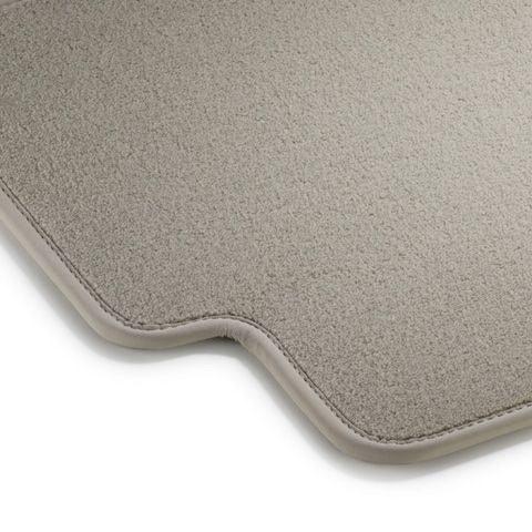 Mercedes E class W212 2013- коврик велюровый бежевый промежуточный Mercedes E class W212 2013- коврик велюровый бежевый промежуточный