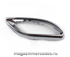 Накладка бампера задняя (левой выхлопной трубы) Накладка бампера задняя (левой выхлопной трубы)