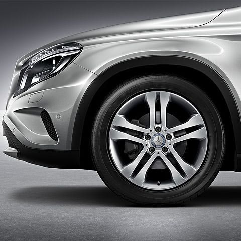  Mercedes GLA class X156 R18