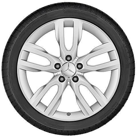  Mercedes GLA class X156 R18