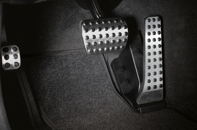 Накладки на педали для Mercedes E class C207 автомат Накладки на педали для Mercedes E class C207 автомат