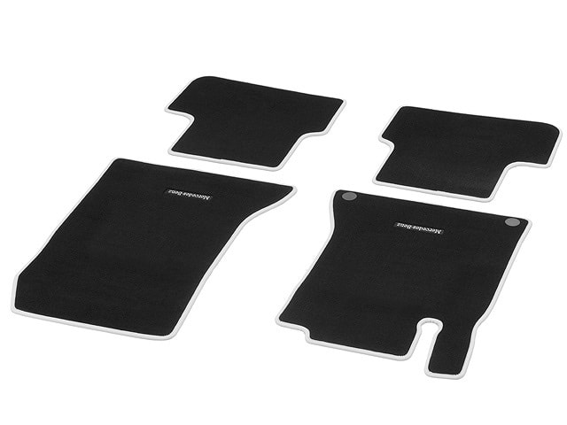 Коврики салона велюровые черные для Mercedes CLA class X117 Коврики салона велюровые черные для Mercedes CLA class X117 (фото)